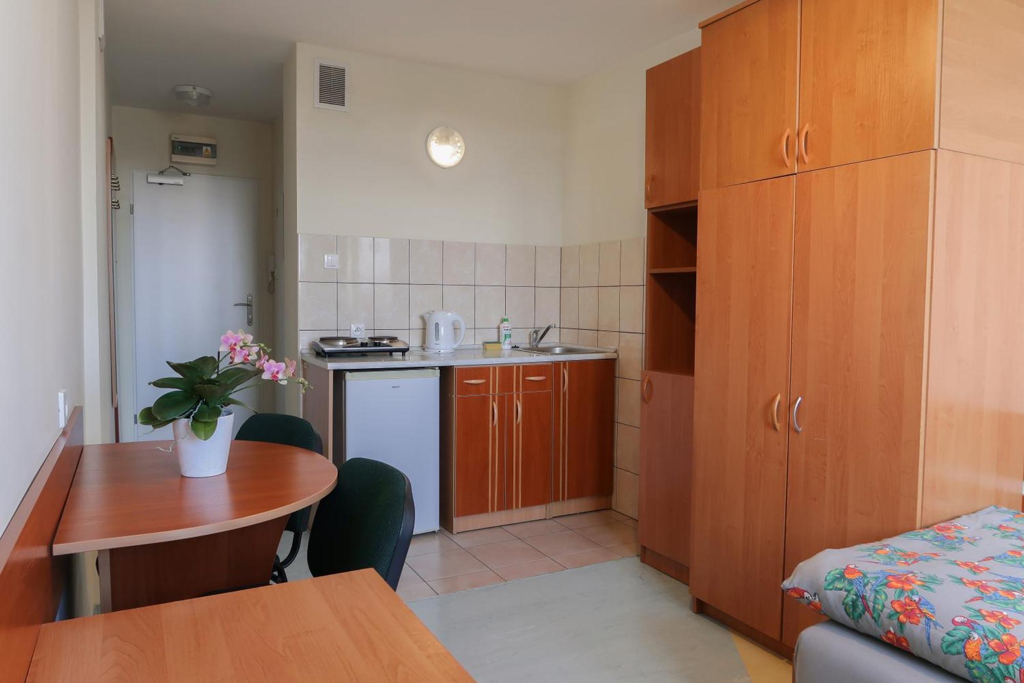 Dom Studencki Raj Hostel Wrocław Buitenkant foto