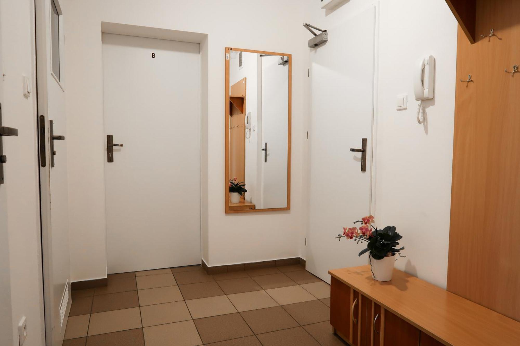 Dom Studencki Raj Hostel Wrocław Buitenkant foto