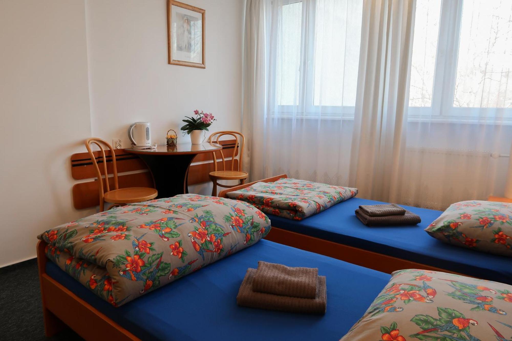 Dom Studencki Raj Hostel Wrocław Buitenkant foto