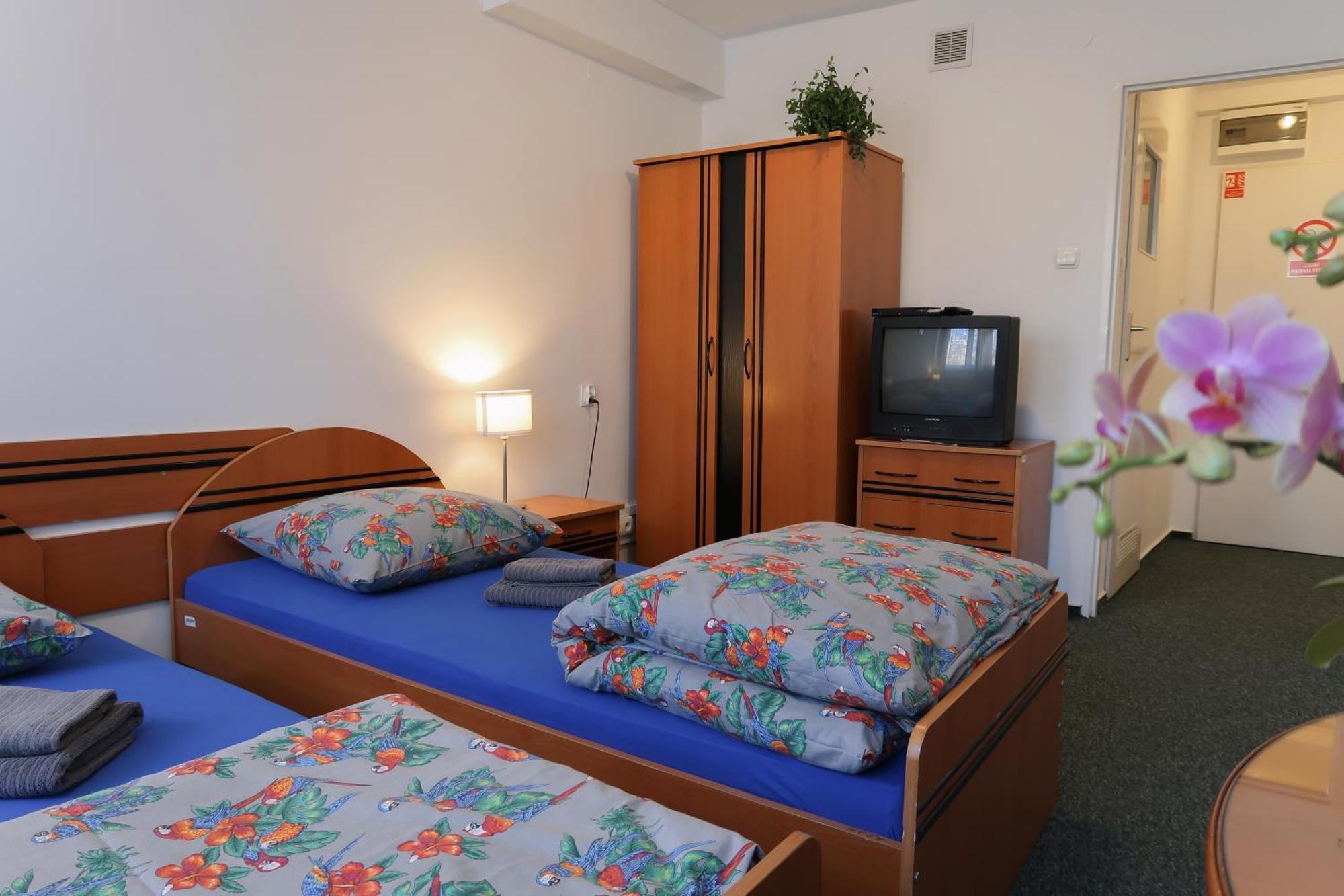 Dom Studencki Raj Hostel Wrocław Buitenkant foto