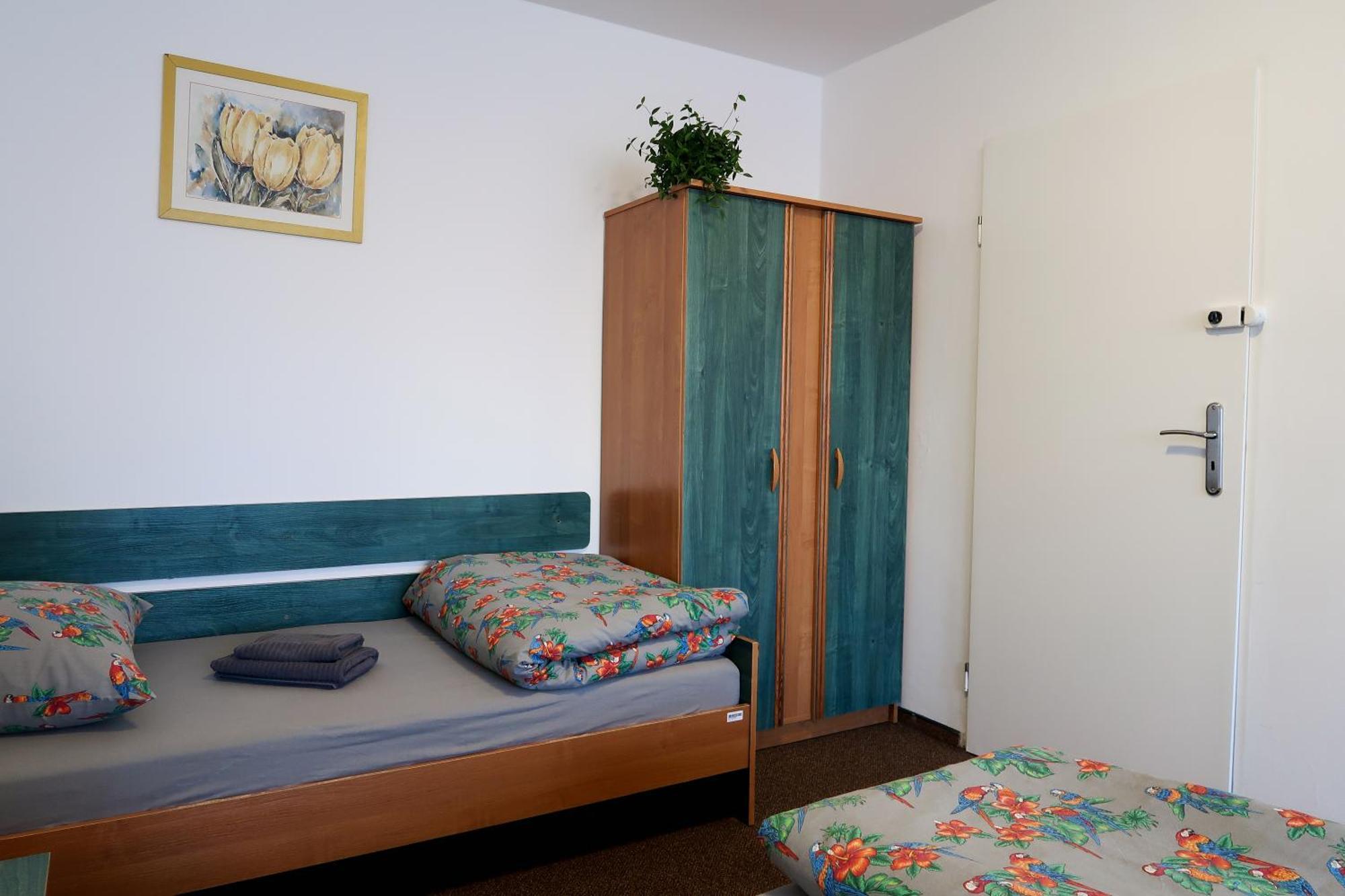 Dom Studencki Raj Hostel Wrocław Buitenkant foto
