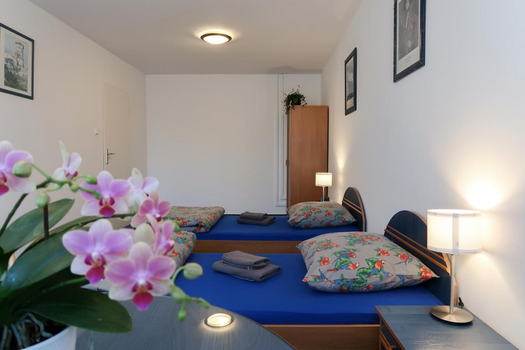 Dom Studencki Raj Hostel Wrocław Buitenkant foto
