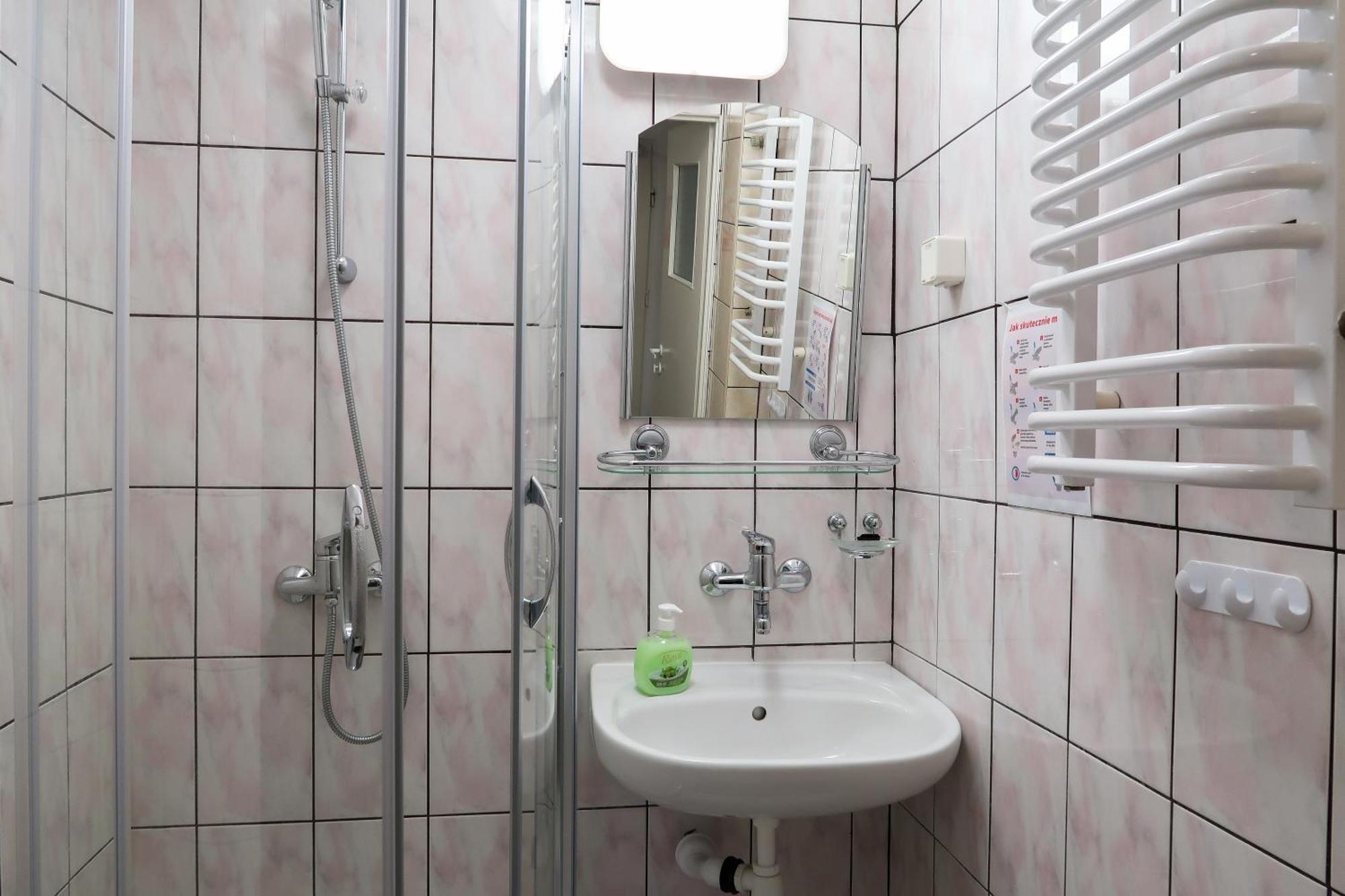 Dom Studencki Raj Hostel Wrocław Buitenkant foto